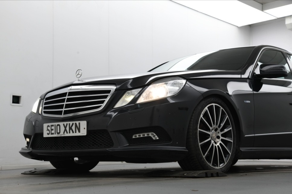 Used Mercedes-Benz E Class 2010 for sale - 77213799: Photo 5