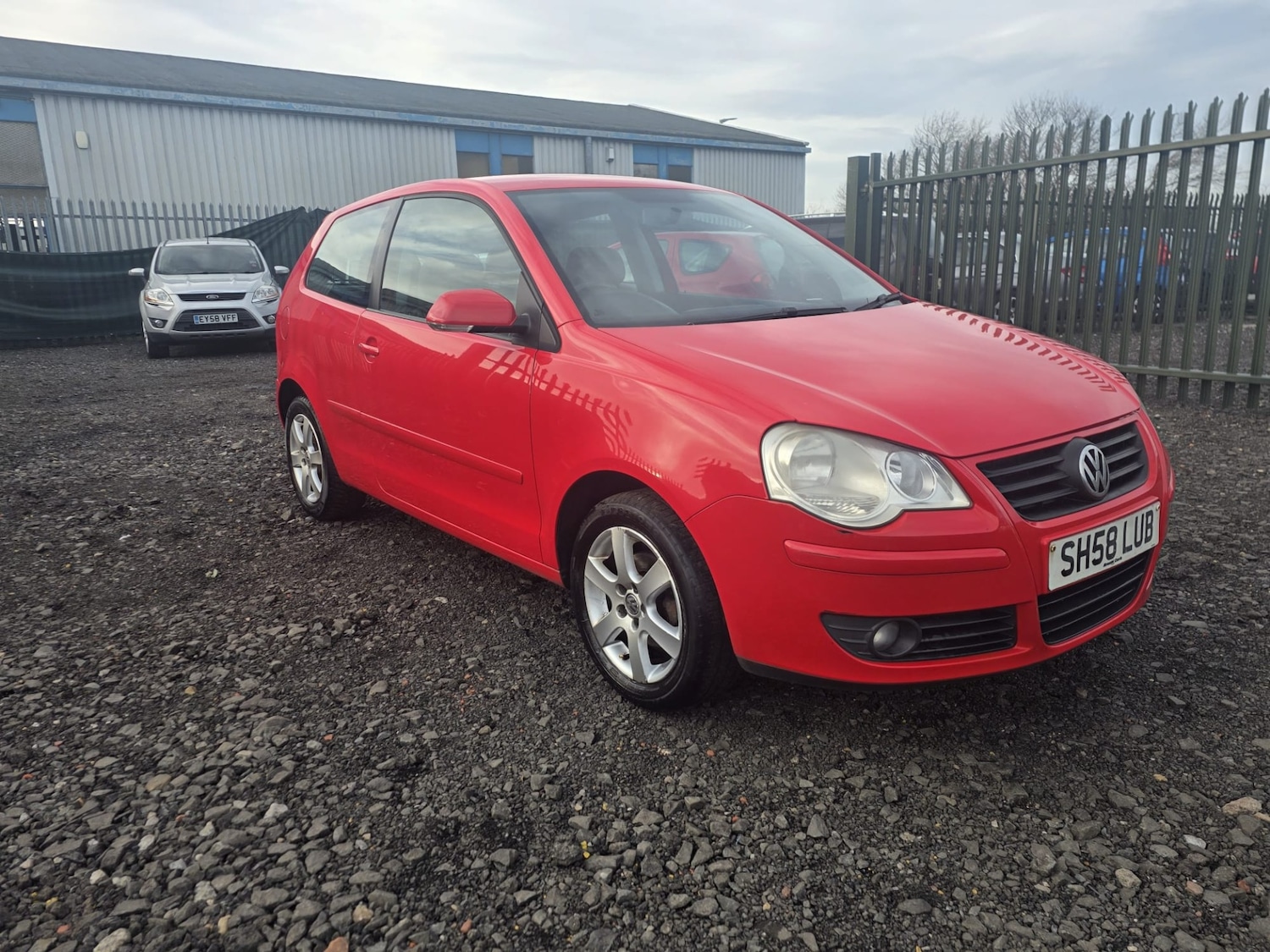 Used Volkswagen Polo 2009 for sale - 76882871: Photo 6