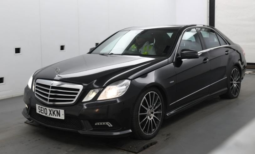 Used Mercedes-Benz E Class 2010 for sale - 76951450: Photo 2
