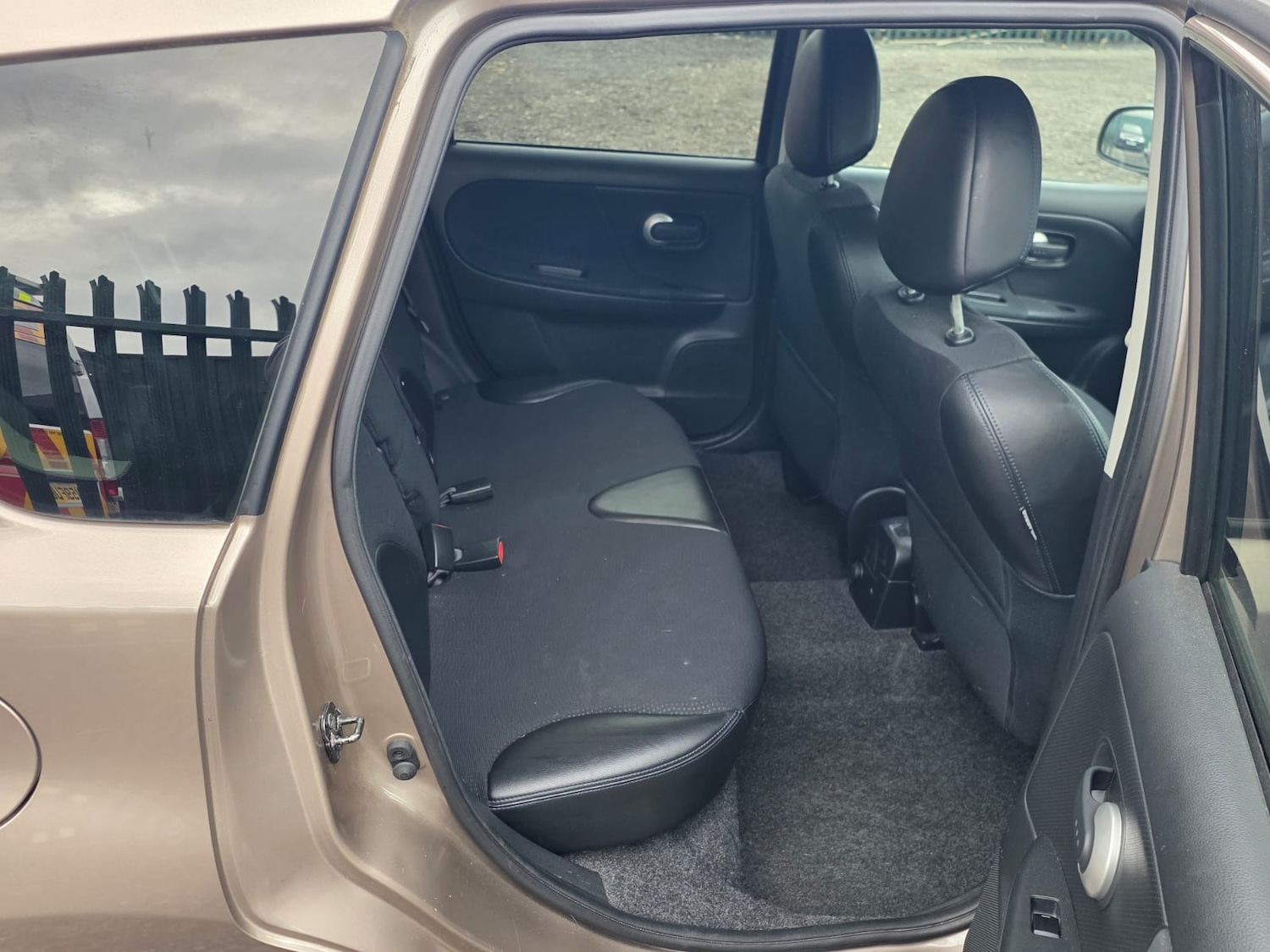 Used Nissan Note 2012 for sale - 77058734: Photo 9