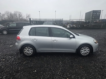 Used Volkswagen Golf 2009 for sale - 77058725: Photo