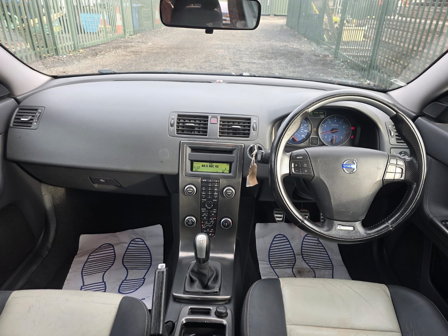 Used Volvo S40 2010 for sale - 76491862: Photo 11