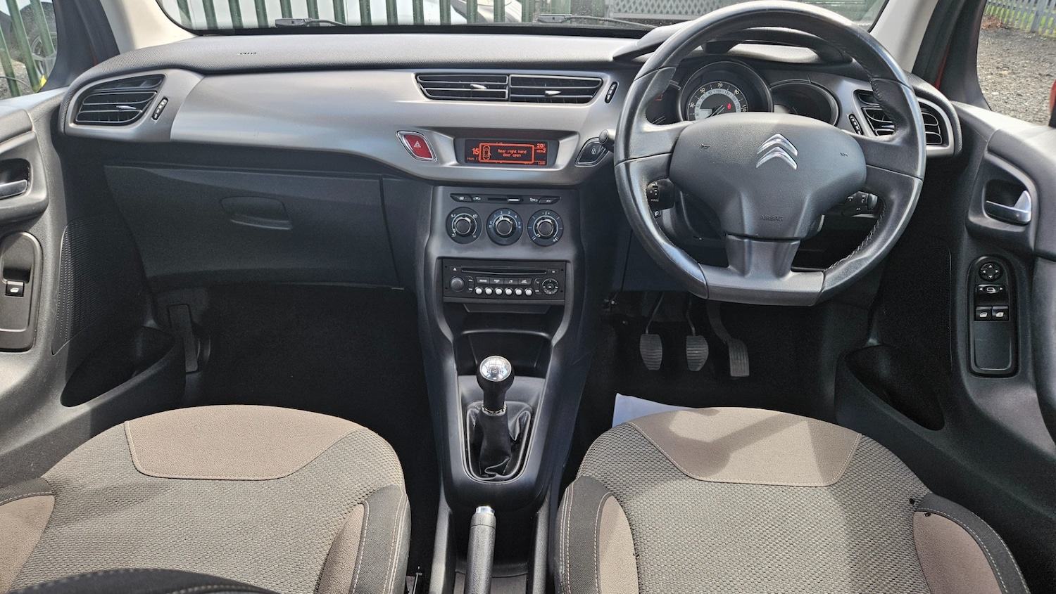 Used Citroen C3 2015 for sale - 76650435: Photo 10