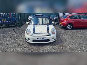 Used MINI Convertible 2010 for sale - 78359920: Photo