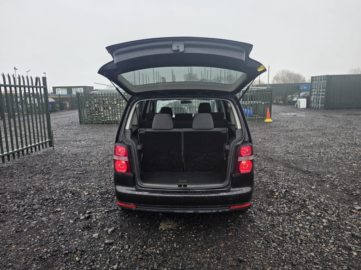 Used Volkswagen Touran 2008 for sale - 76778207: Photo 9