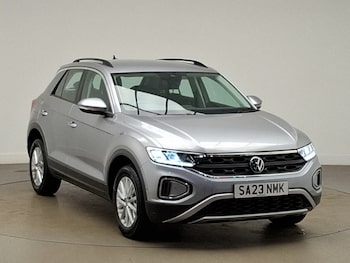 Used Volkswagen T-Roc 2023 for sale - 78560006: Photo