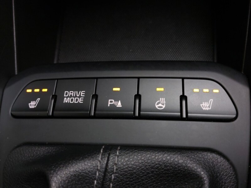 Used Kia Stonic 2023 for sale - 78071222: Photo 19