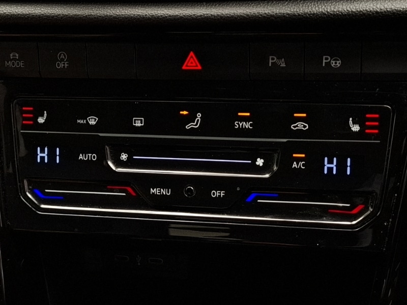 Used Volkswagen T-Roc 2022 for sale - 76548758: Photo 16