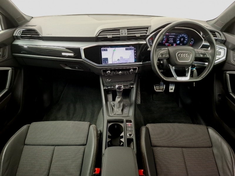 Used Audi Q3 2021 for sale - 76947425: Photo 2