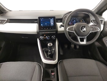 Used Renault Clio 2022 for sale - 76289280: Photo 2