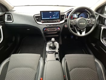 Used Kia XCeed 2022 for sale - 76150413: Photo 2