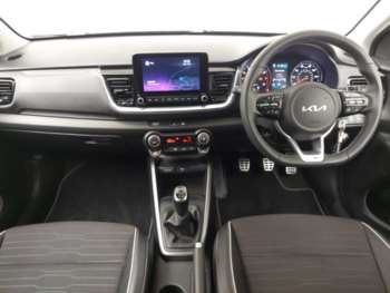 Used Kia Stonic 2022 for sale - 74928888: Photo