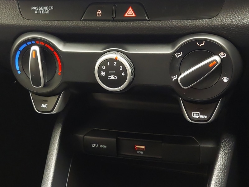 Used Kia Stonic 2023 for sale - 76188339: Photo 15