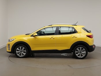 Used Kia Stonic 2023 for sale - 76188339: Photo