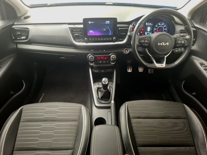 Used Kia Stonic 2021 for sale - 76188312: Photo 2