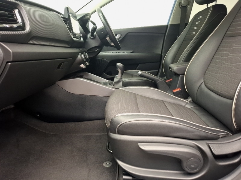 Used Kia Stonic 2021 for sale - 76188312: Photo 5