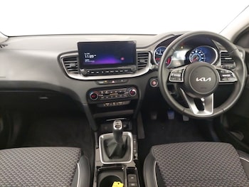 Used Kia Ceed 2025 for sale - 77815318: Photo