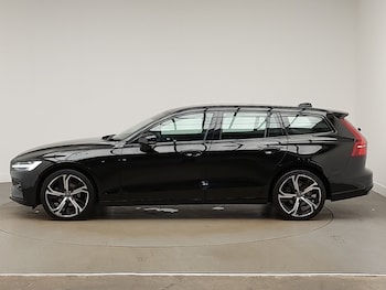 Used Volvo V60 2023 for sale - 76954868: Photo