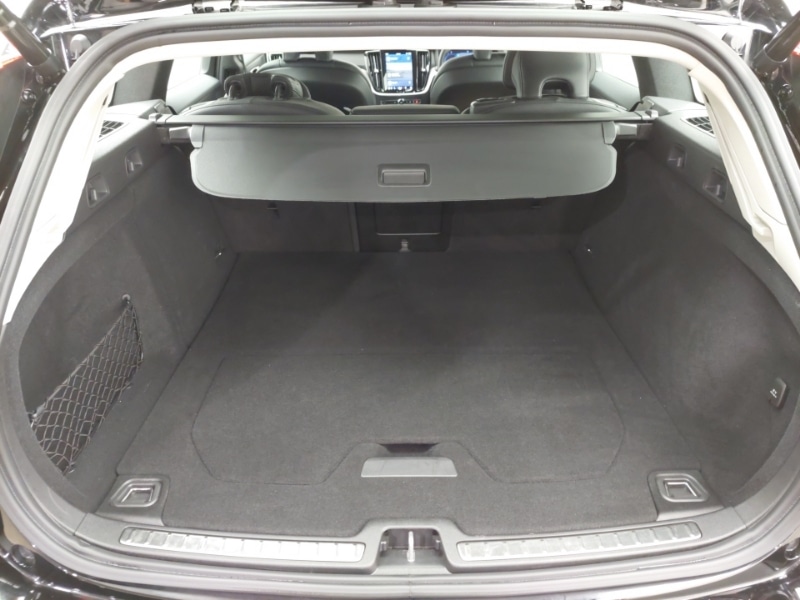 Used Volvo V60 2023 for sale - 76954868: Photo 8