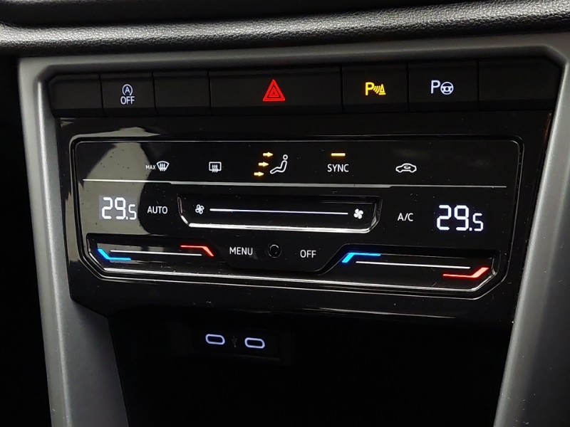 Used Volkswagen T-Roc 2023 for sale - 76795275: Photo 15