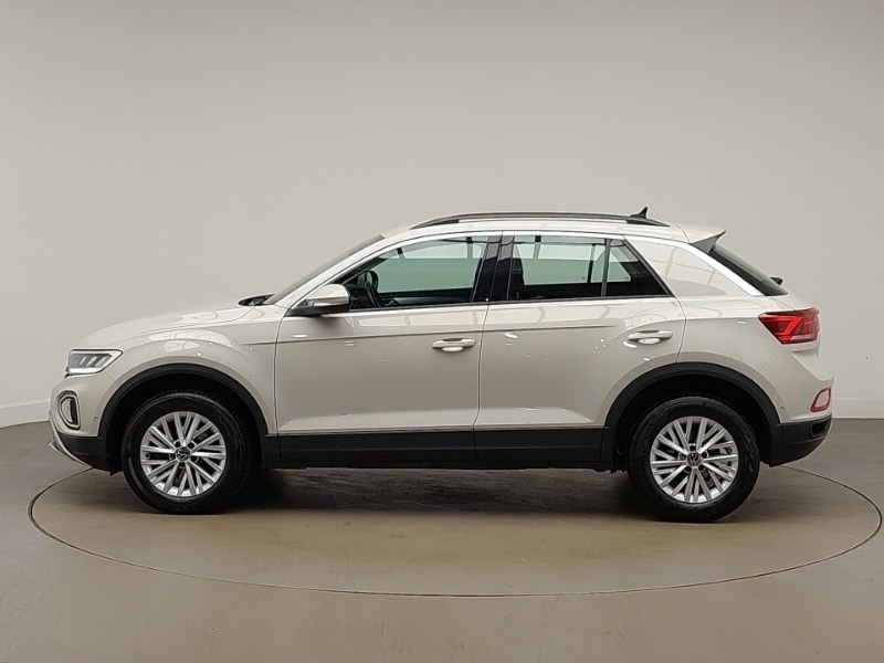 Used Volkswagen T-Roc 2023 for sale - 76795275: Photo 4