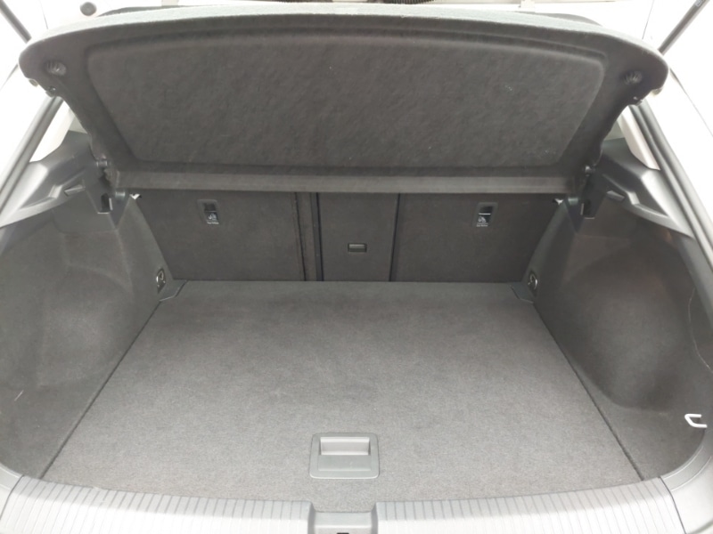 Used Volkswagen T-Roc 2023 for sale - 76795275: Photo 8