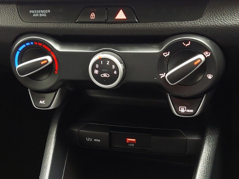 Used Kia Stonic 2022 for sale - 76533160: Photo 15