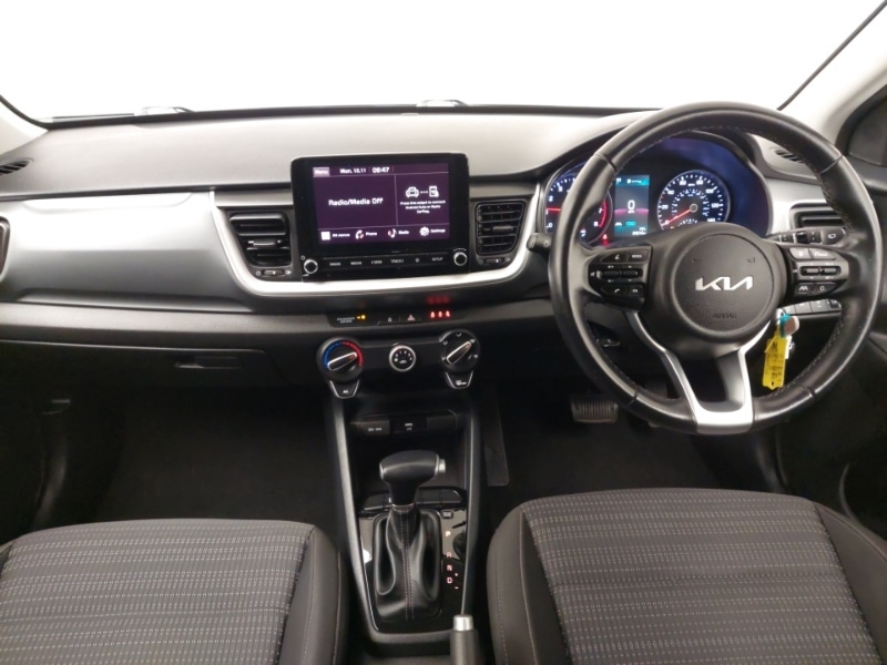 Used Kia Stonic 2022 for sale - 76533160: Photo 2