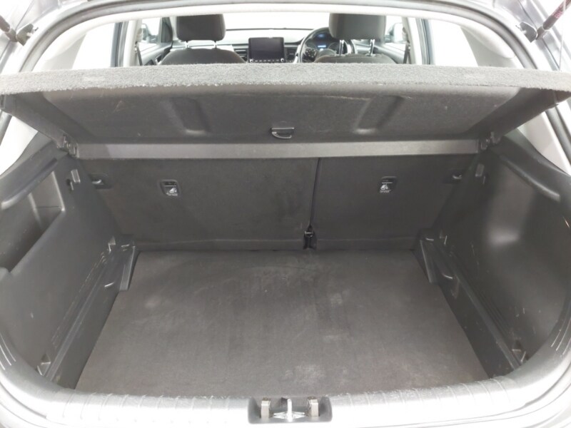 Used Kia Stonic 2022 for sale - 76533160: Photo 8