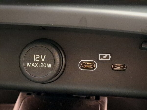 Used Volvo XC40 2024 for sale - 76258333: Photo 16