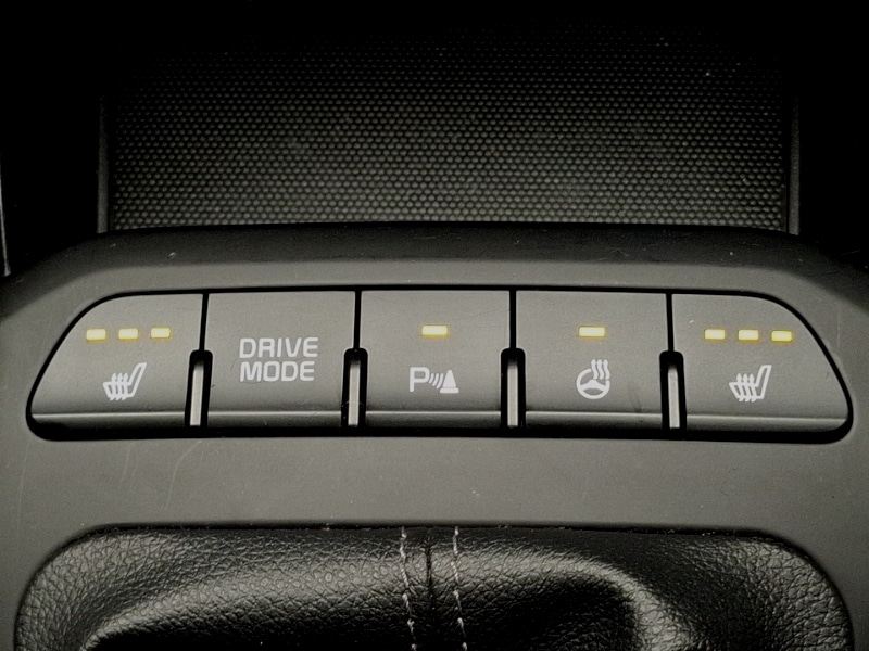 Used Kia Stonic 2023 for sale - 76450718: Photo 17