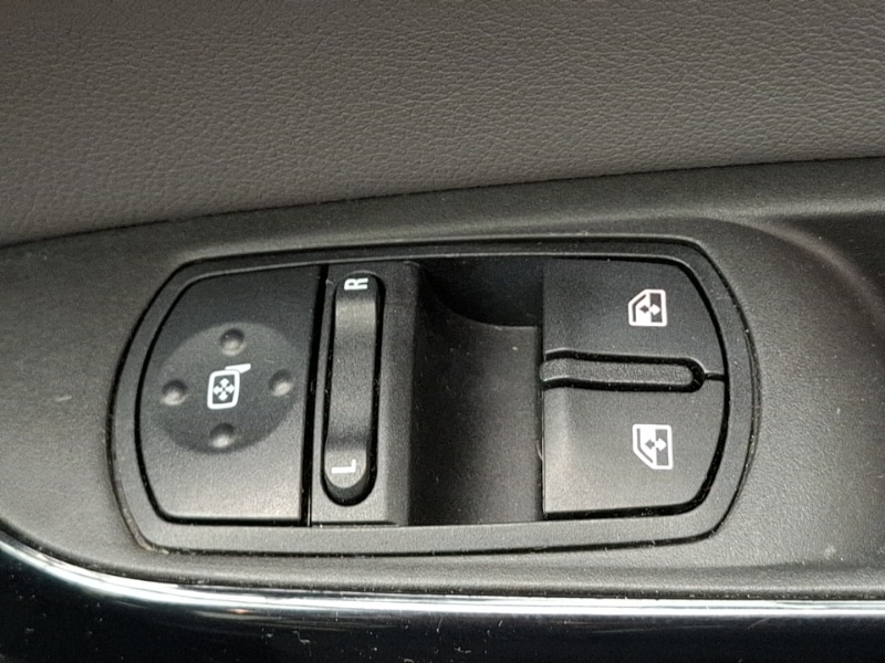 Used Vauxhall Corsa 2016 for sale - 76071403: Photo 18