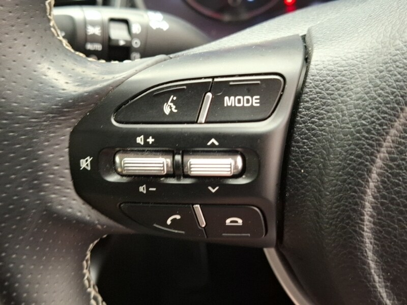 Used Kia Stonic 2023 for sale - 77832345: Photo 18