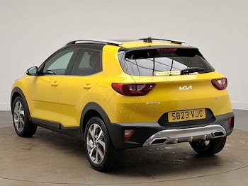 Used Kia Stonic 2023 for sale - 77832345: Photo