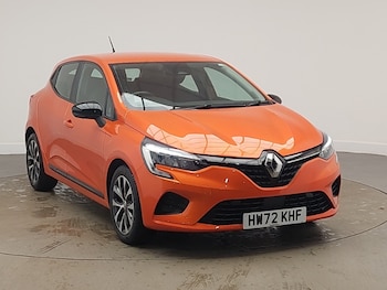Used Renault Clio 2023 for sale - 77750499: Photo