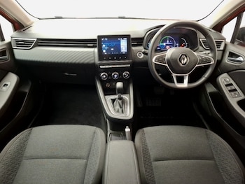 Used Renault Clio 2023 for sale - 77750499: Photo