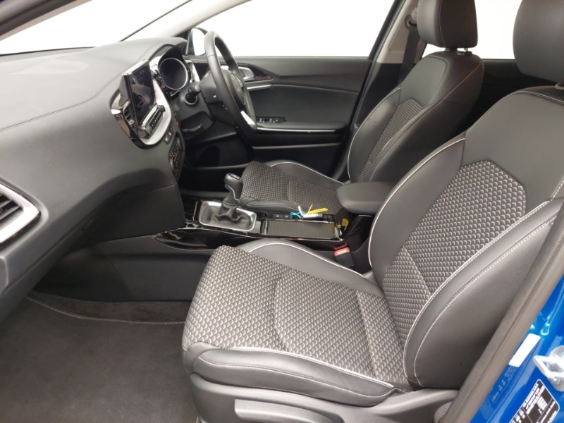 Used Kia XCeed 2025 for sale - 76408144: Photo 5