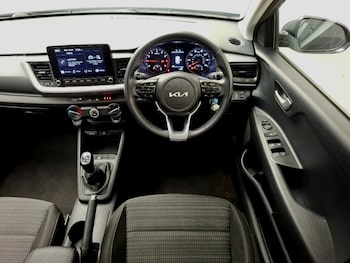 Used Kia Stonic 2023 for sale - 78498756: Photo