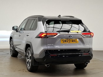 Used Toyota RAV4 2023 for sale - 79542287: Photo