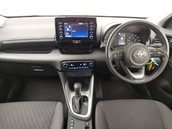 Used Toyota Yaris 2023 for sale - 77938996: Photo