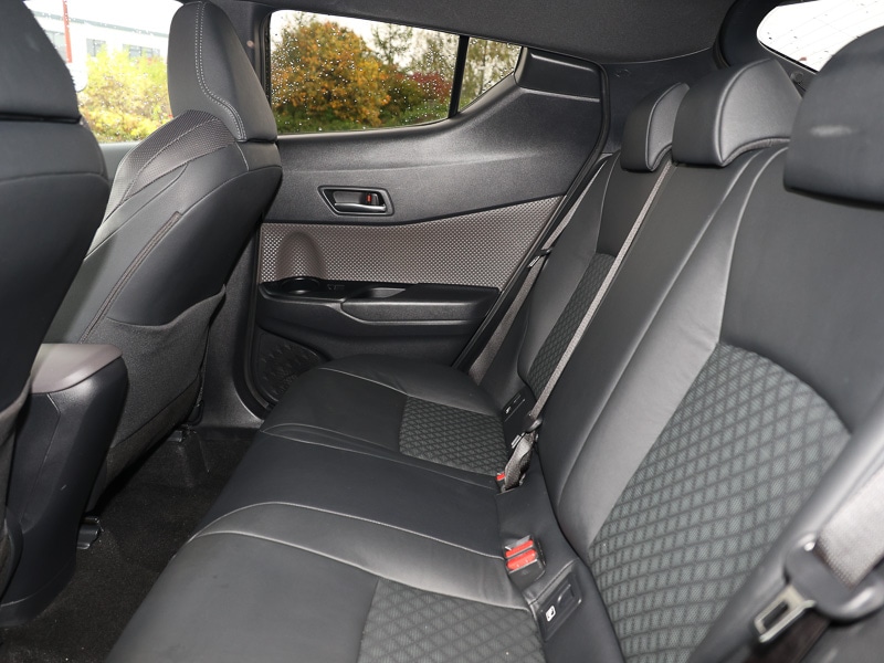 Used Toyota C-HR 2021 for sale - 76172032: Photo 6