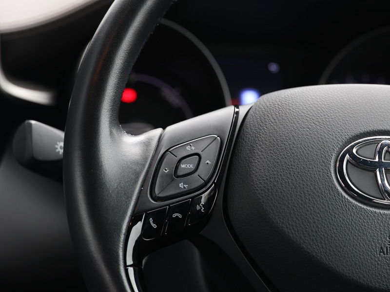 Used Toyota C-HR 2021 for sale - 76172032: Photo 9