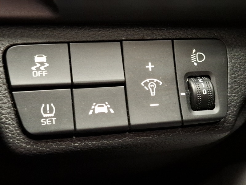 Used Kia Stonic 2020 for sale - 78099241: Photo 16