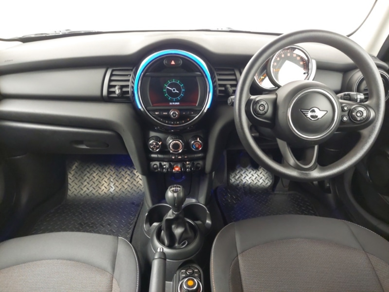 Used MINI Hatch 2019 for sale - 76354383: Photo 2