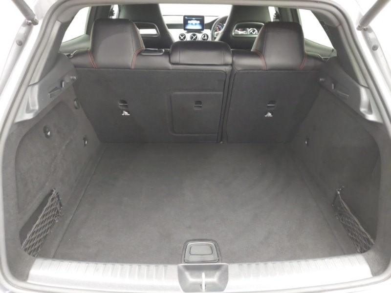 Used Mercedes-Benz GLA 2019 for sale - 76613729: Photo 8