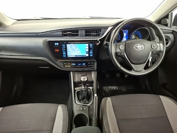 Used Toyota Auris 2017 for sale - 79207613: Photo