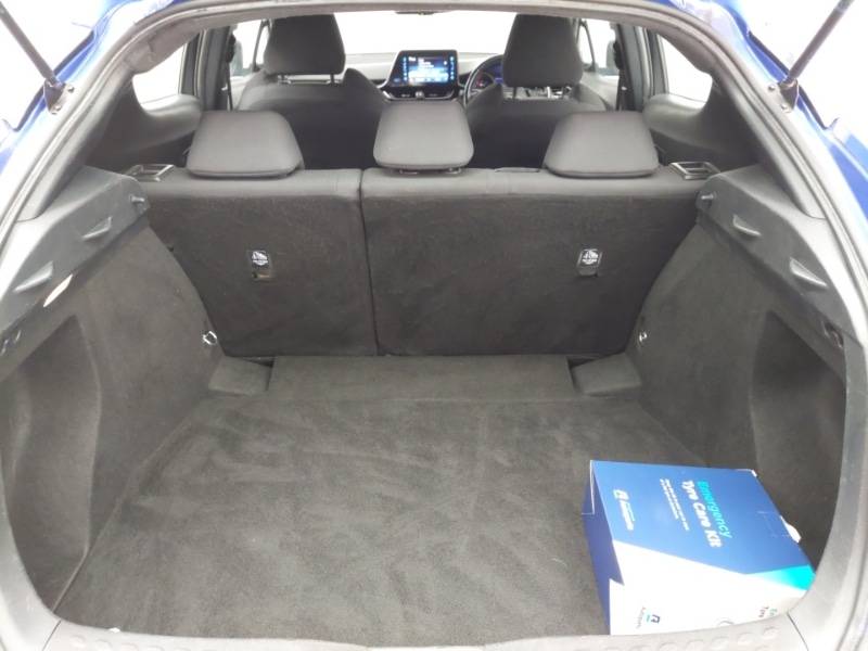 Used Toyota C-HR 2018 for sale - 77495311: Photo 8