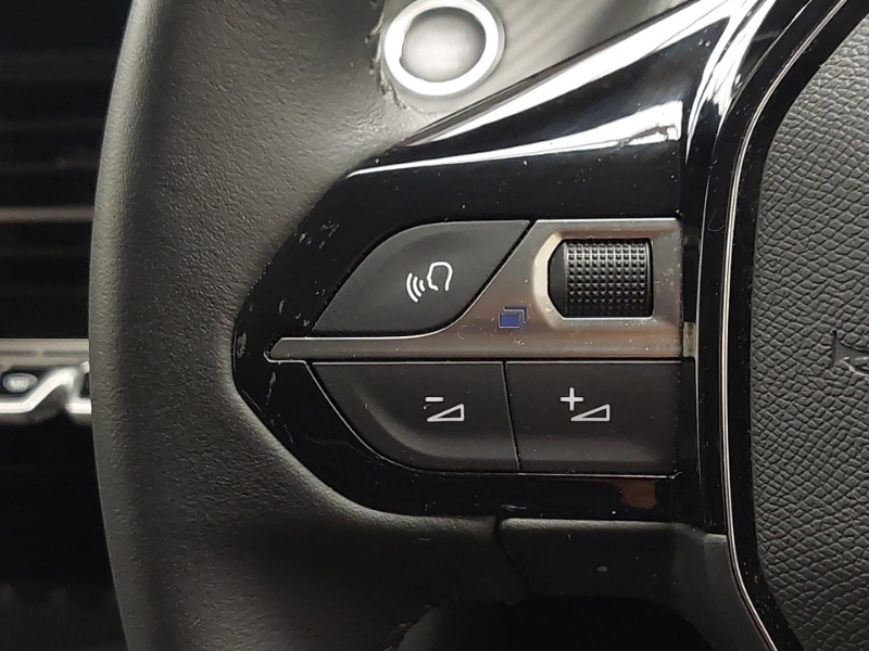 Used Peugeot 2008 2021 for sale - 76493184: Photo 18