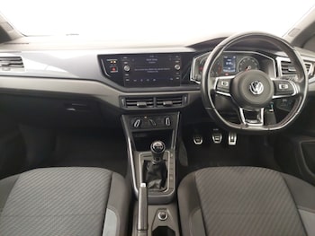 Used Volkswagen Polo 2020 for sale - 76188293: Photo 2