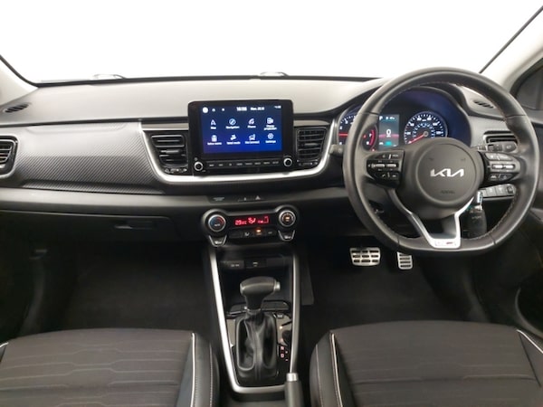 Used Kia Stonic 2022 for sale - 76325717: Photo 2